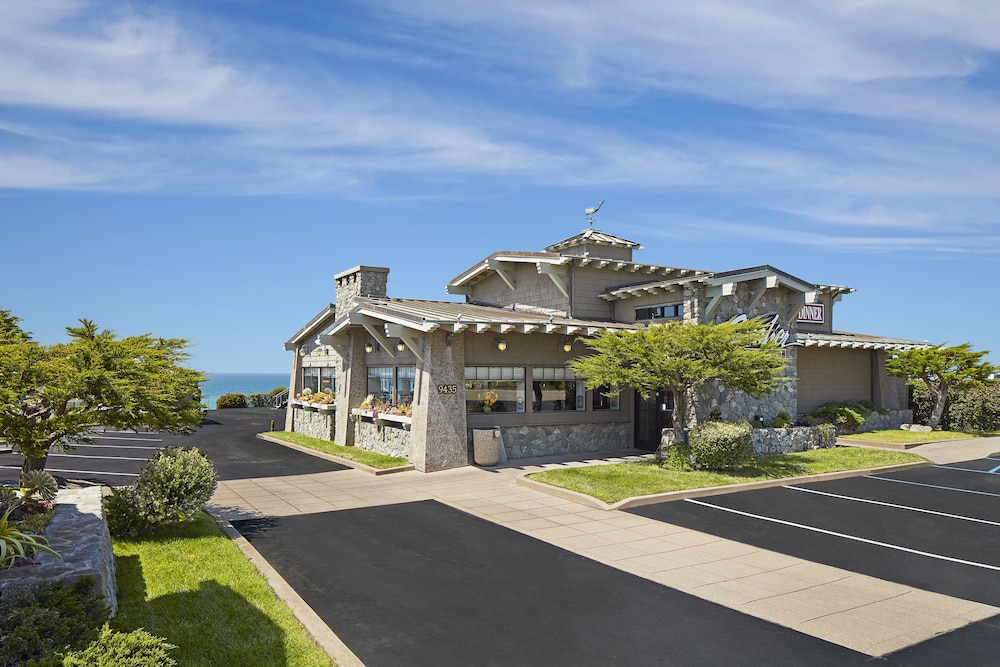 Cavalier Oceanfront Resort 56/67