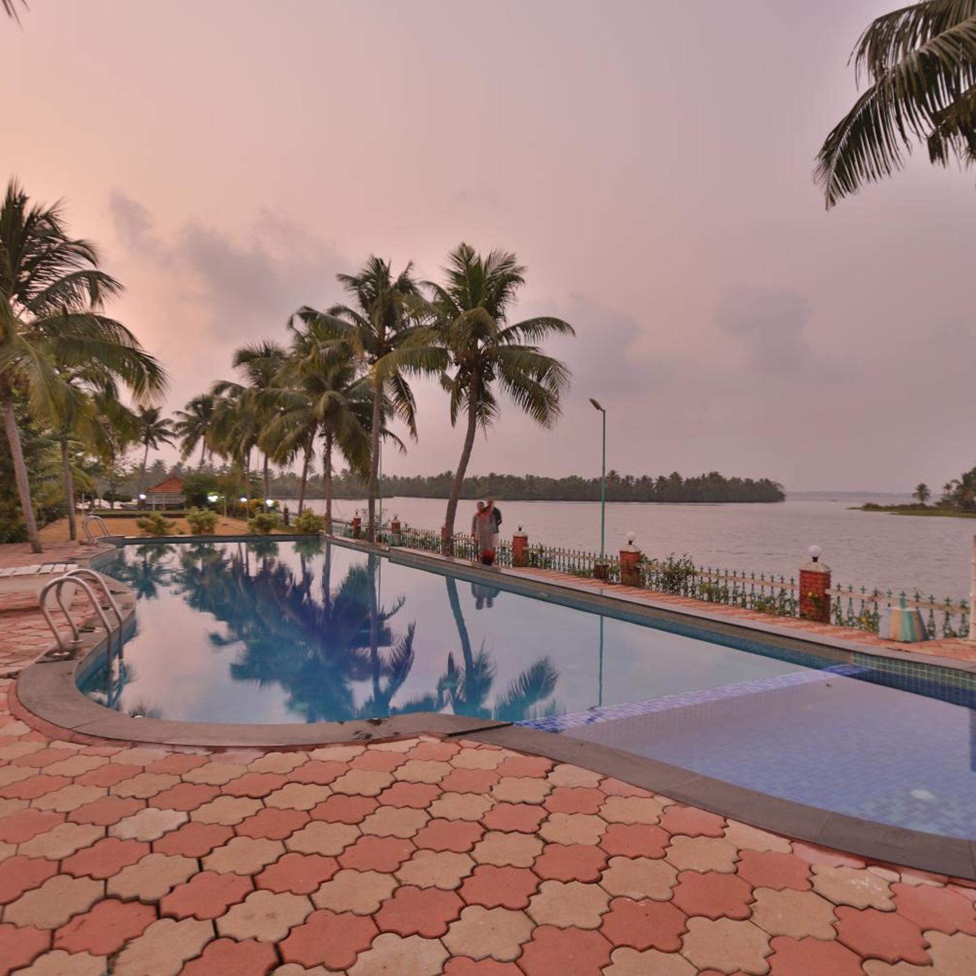 KALATHIL LAKE RESORT 33/55