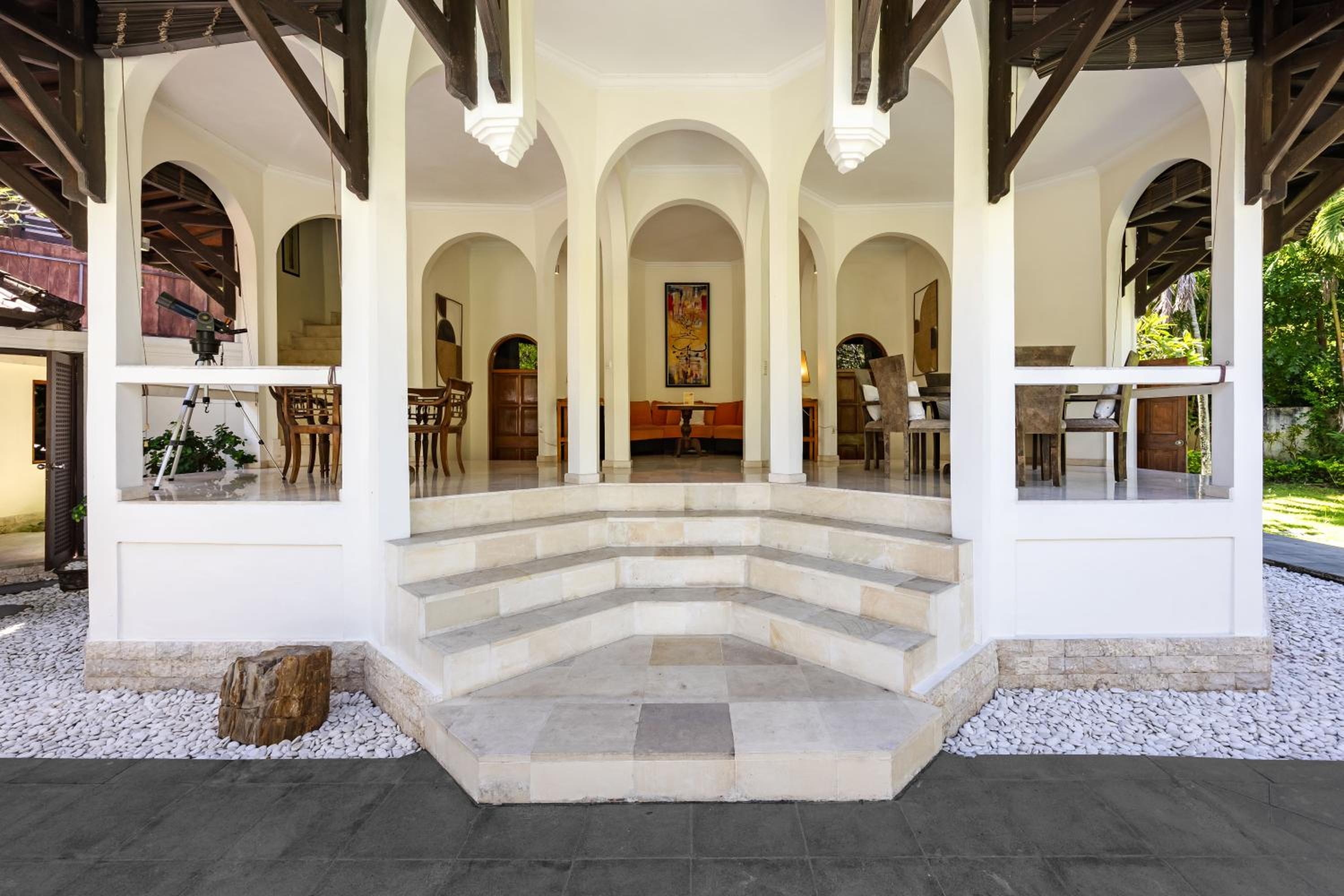 Urbanest Inn Villa