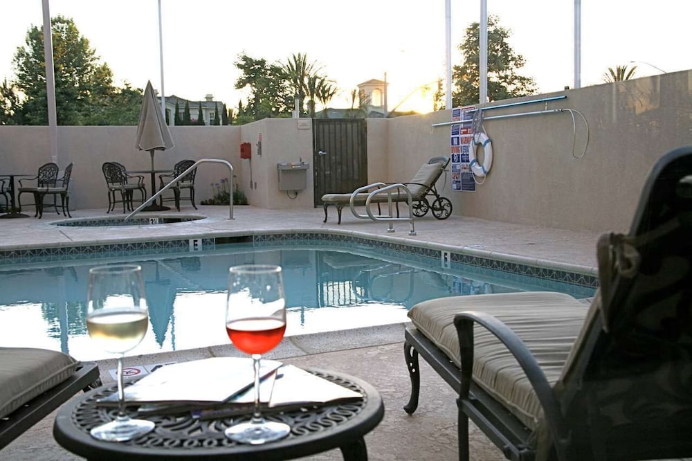 Hilton Garden Inn San Diego Del Mar 5/74