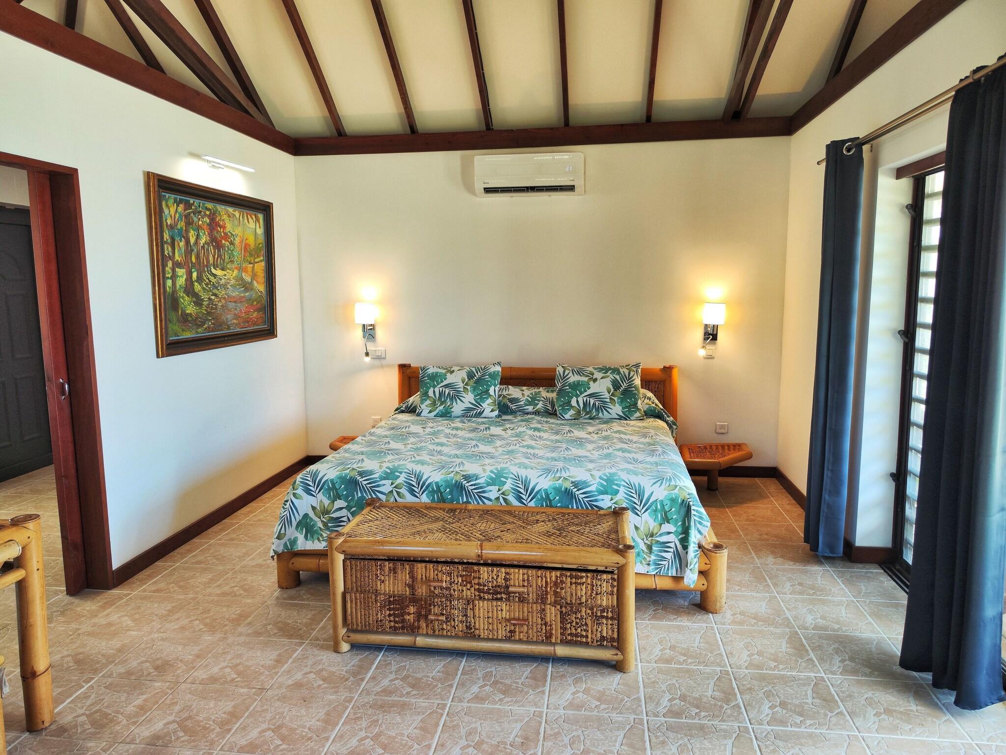 Bungalow, Beach Front