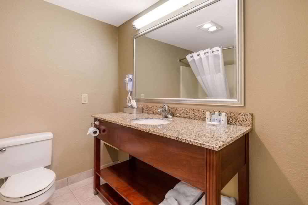 Quality Inn & Suites Georgetown - Seaford 25/39