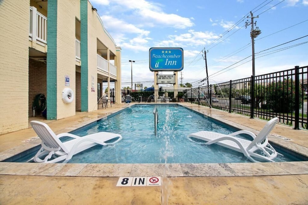 Motel6 Galveston, TX - Beach/Seawall 35/48