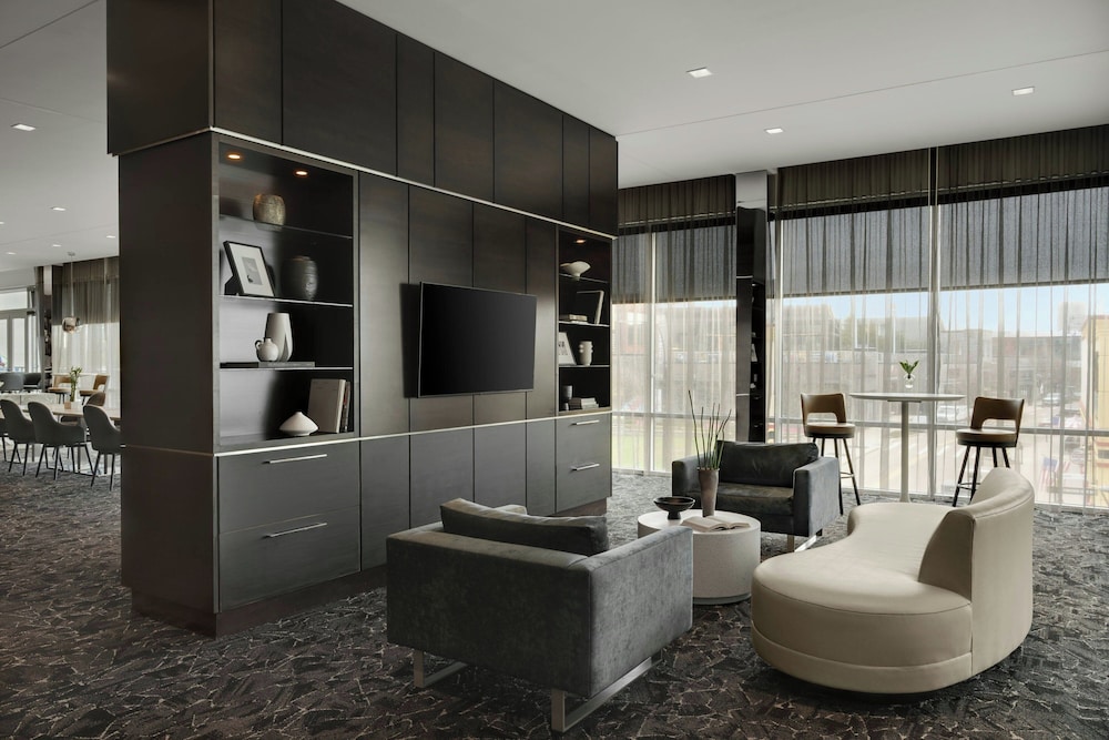 Ac Hotel By Marriott Cincinnati At Liberty Center 26/50