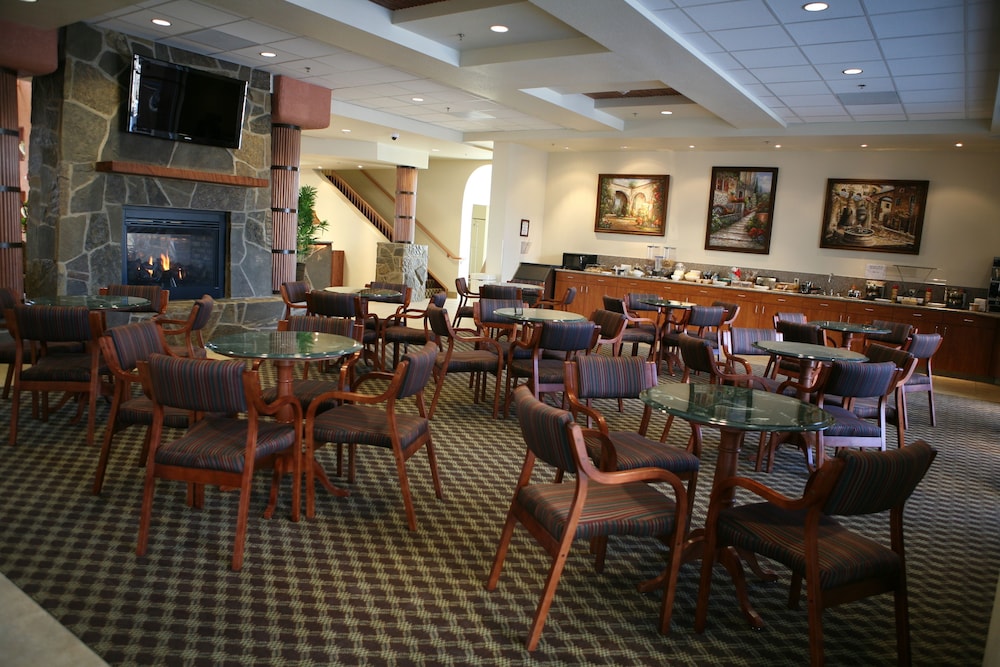 Garden Place Suites 42/61