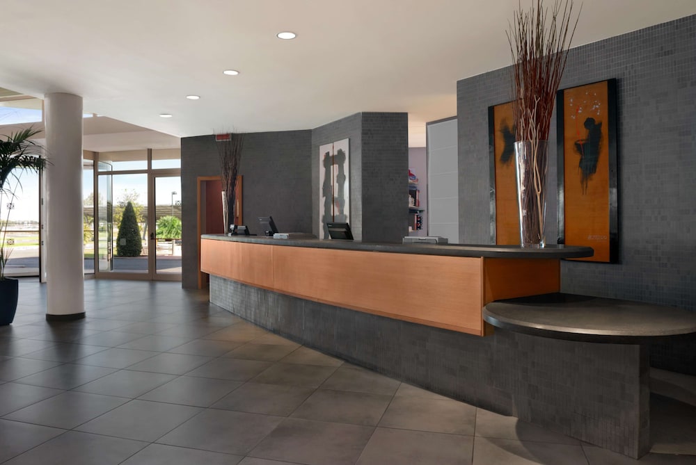 Lobby at Hilton Garden Inn Rome Airport, FIUMICINO