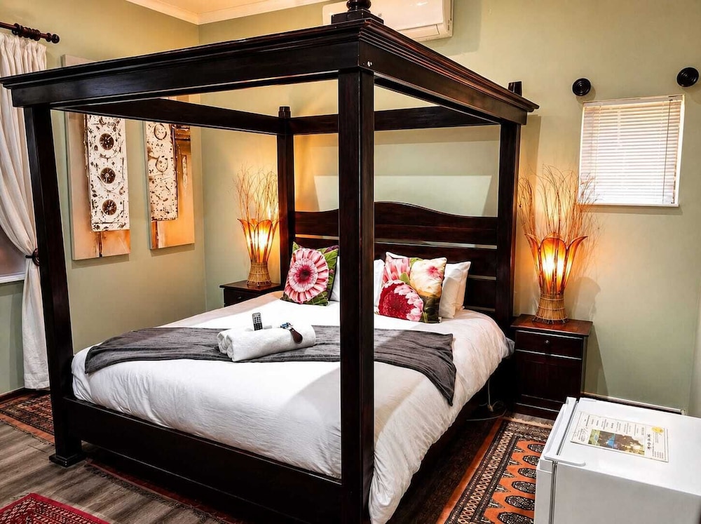 Moon River Guest House 8/50