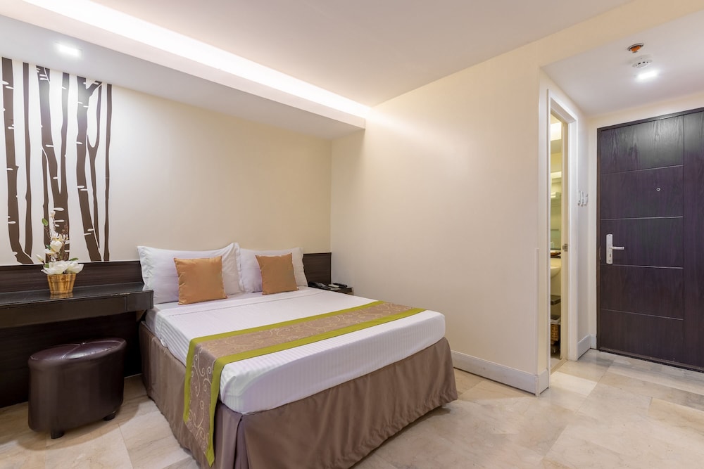 The Selah Garden Hotel 26/71