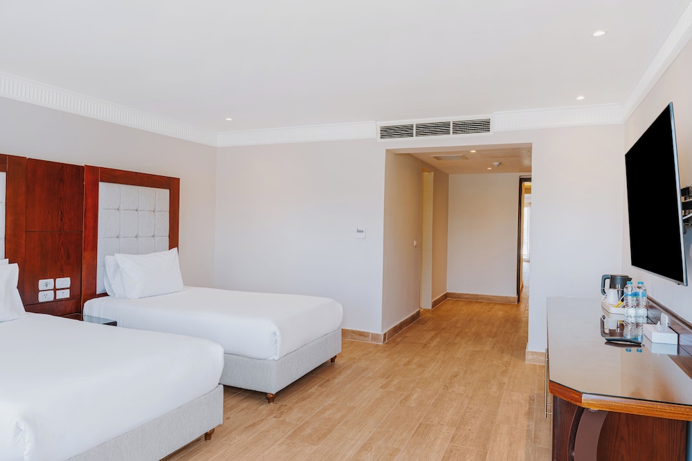 Diamond Beach by Pearl Resorts 35/84