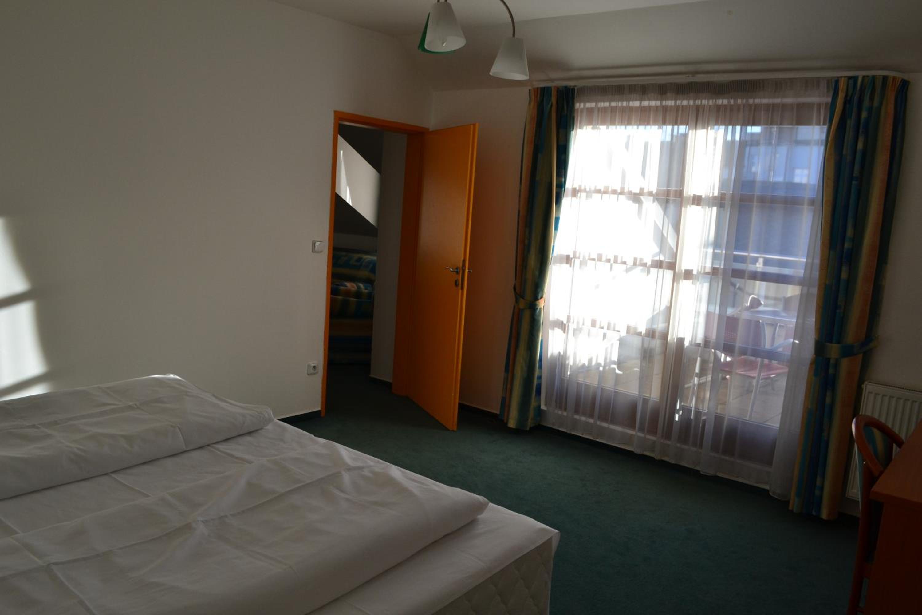 Hotel Dvorak 28/66