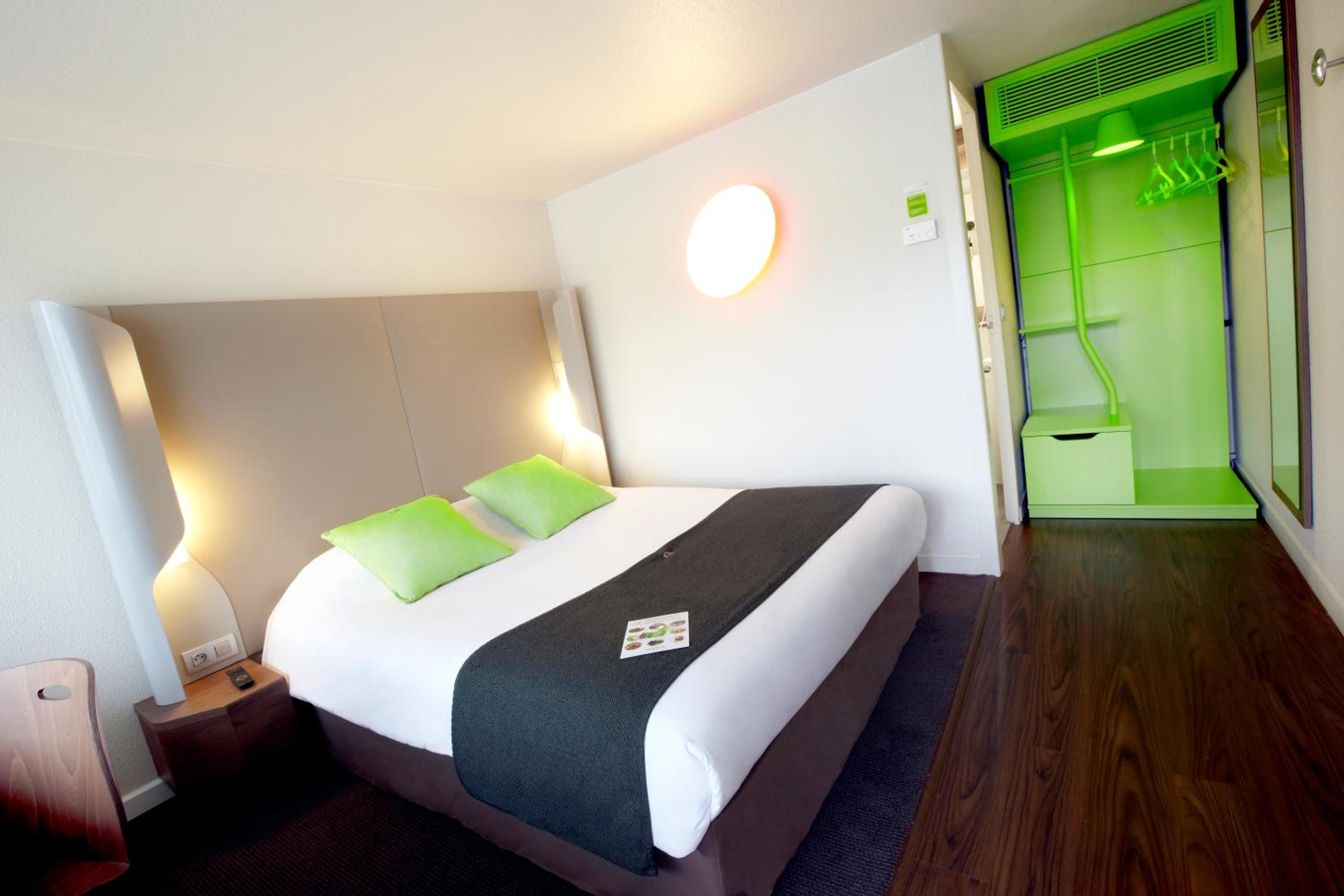 Room, Double Bed