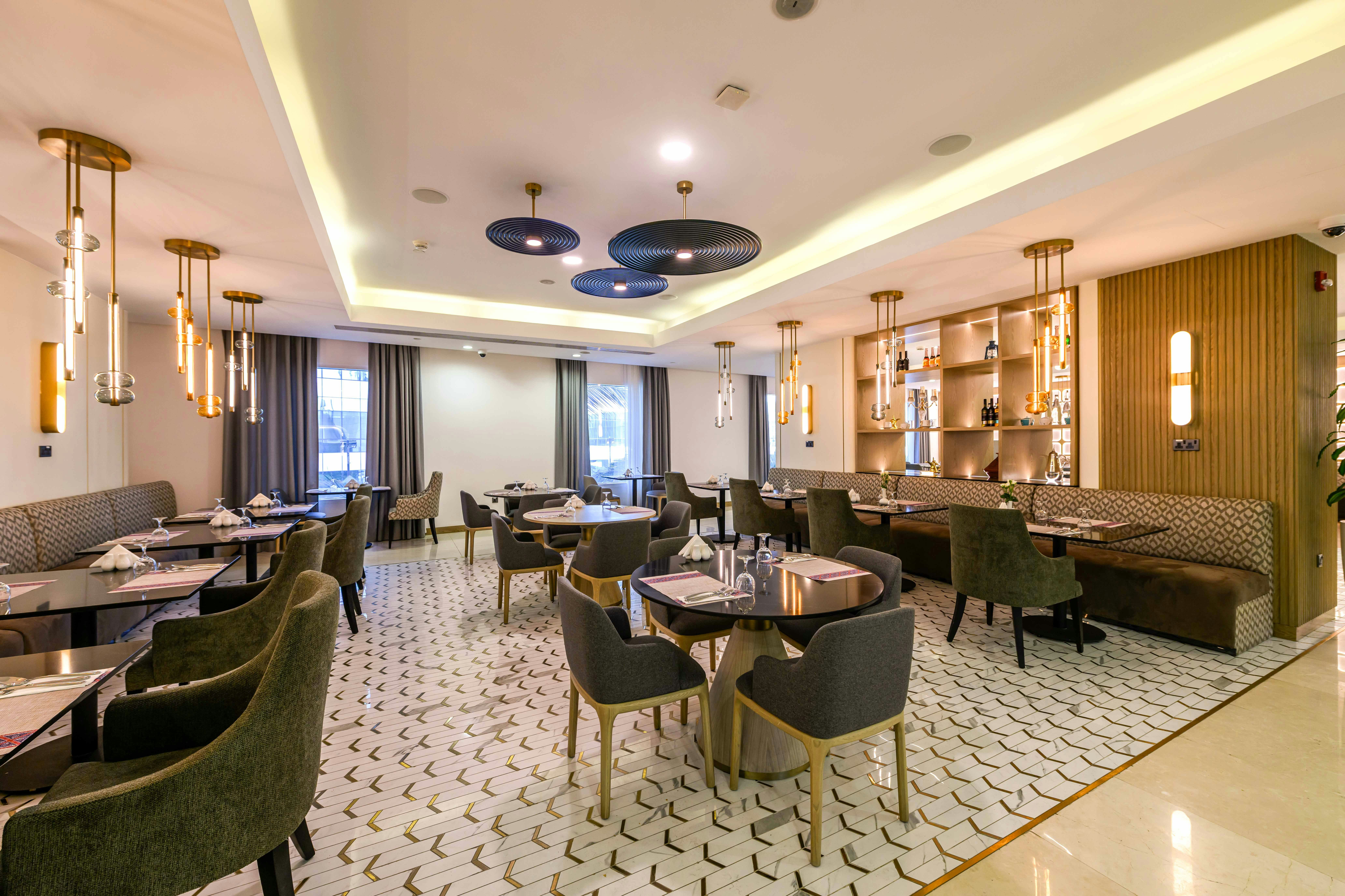 فندق الاندلس مول(DoubleTree by Hilton Jeddah Al Andalus Mall) 31/44