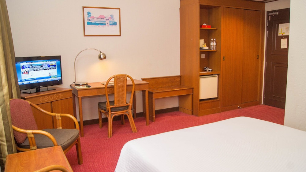 HOTEL GRAND CONTINENTAL KUCHING 49/89