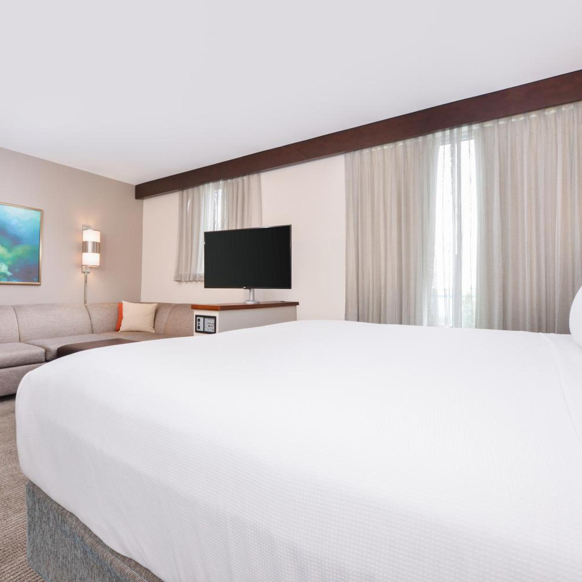 Room, King Bed, Sofa, High Floor