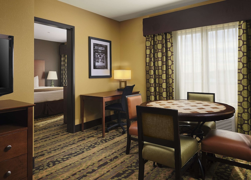 Best Western Plus Tupelo Inn Suites 37/45