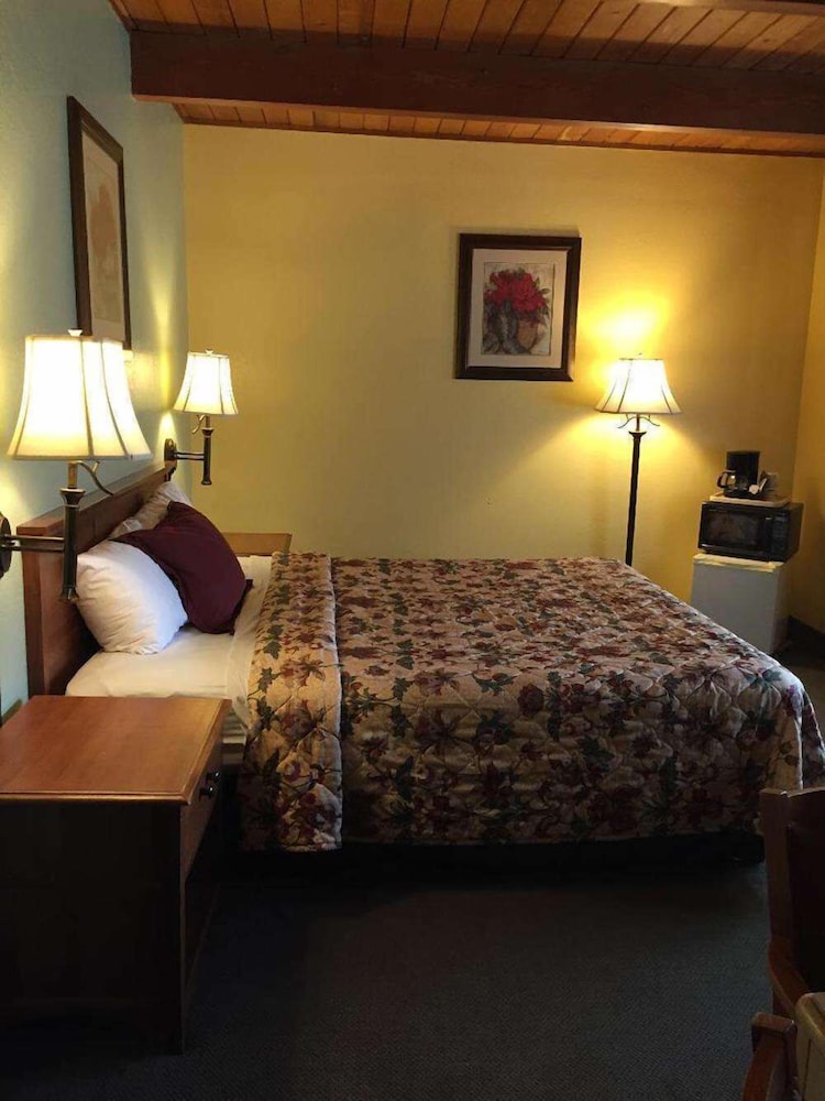 Western Holiday Lodge Three Rivers 3/41