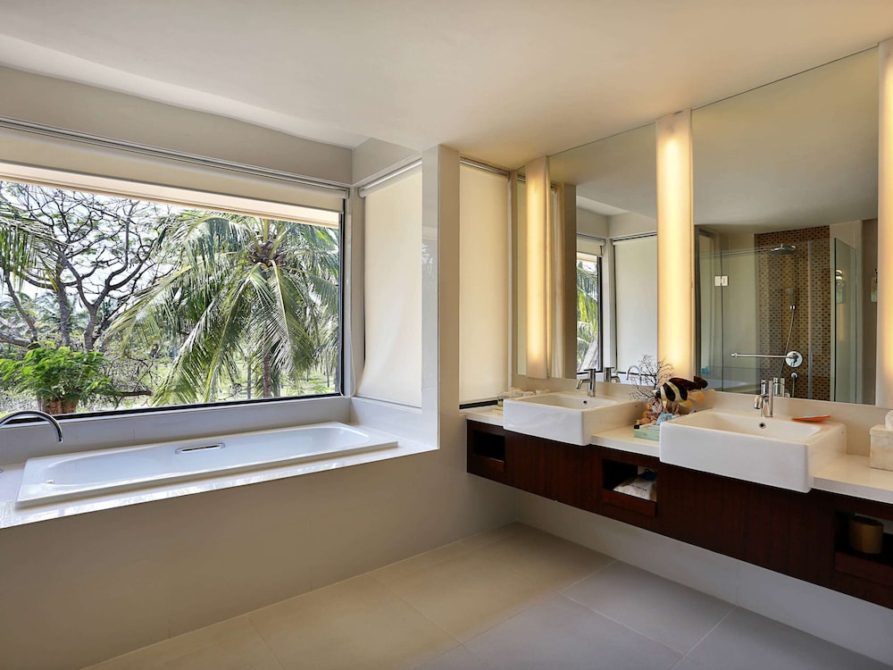 Novotel Lombok Resort and Villas 41/80