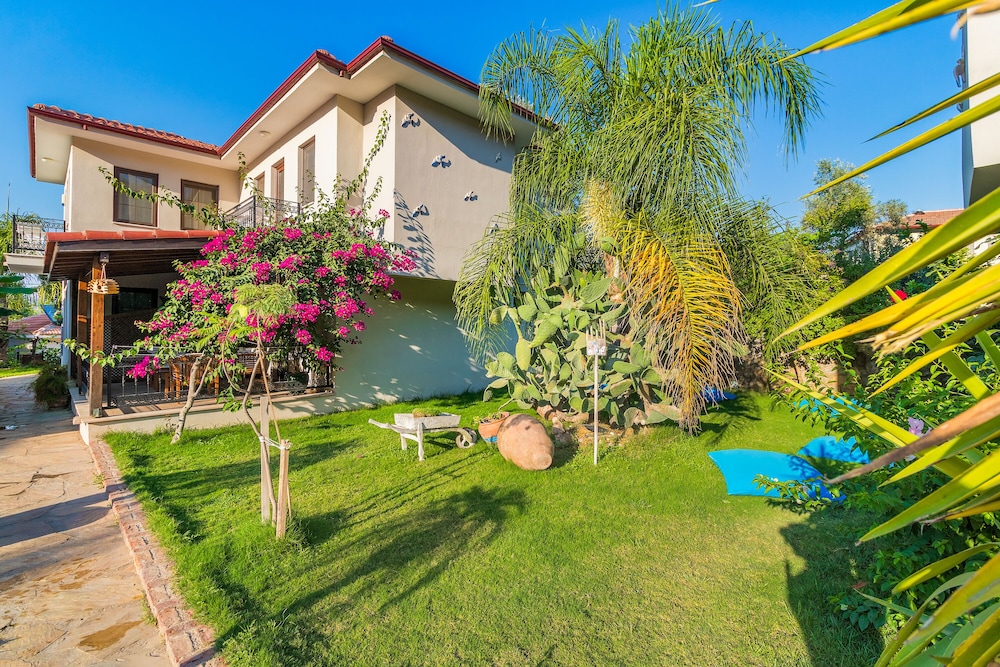 Mavi Deniz Konuk Evi 30/48