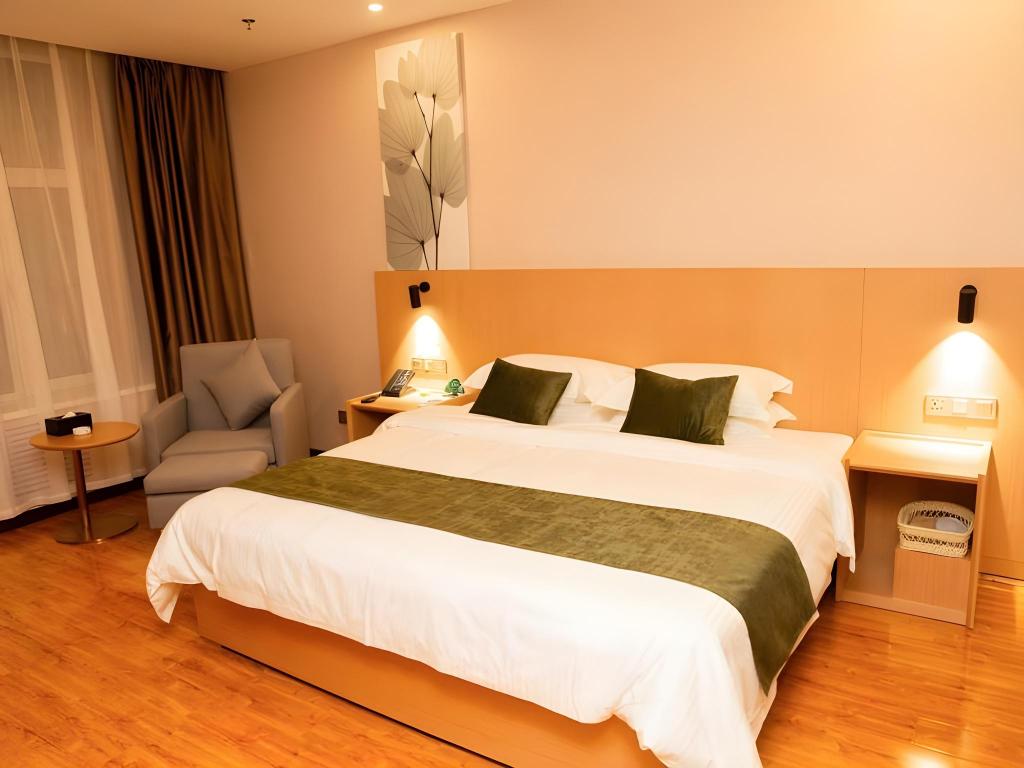 GreenTree Inn Pingliang Jinding Times Square 10/23