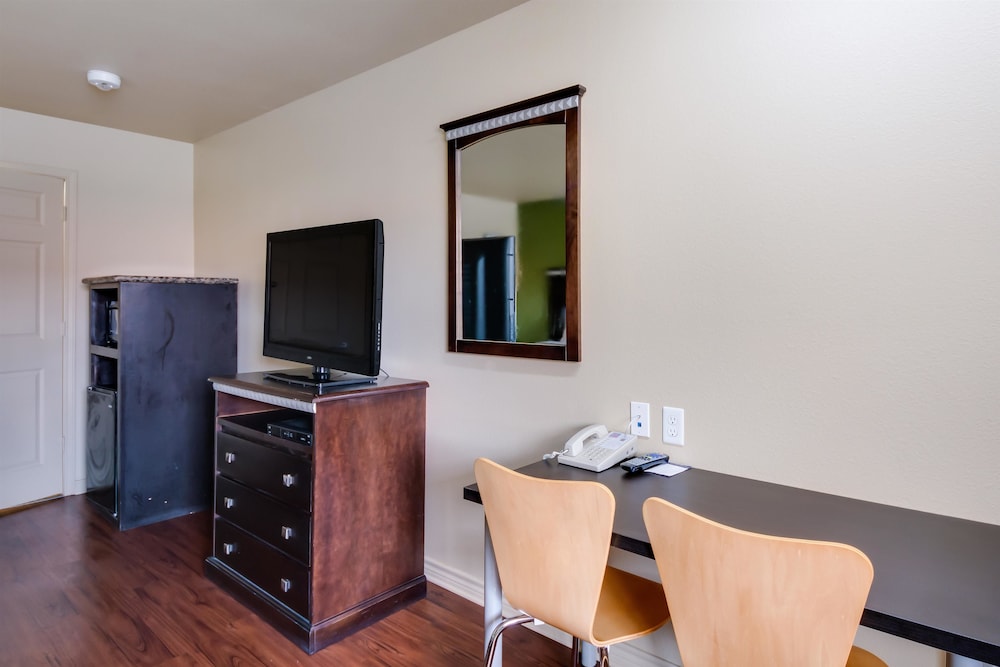 Motel 6 Floresville Tx 35/42