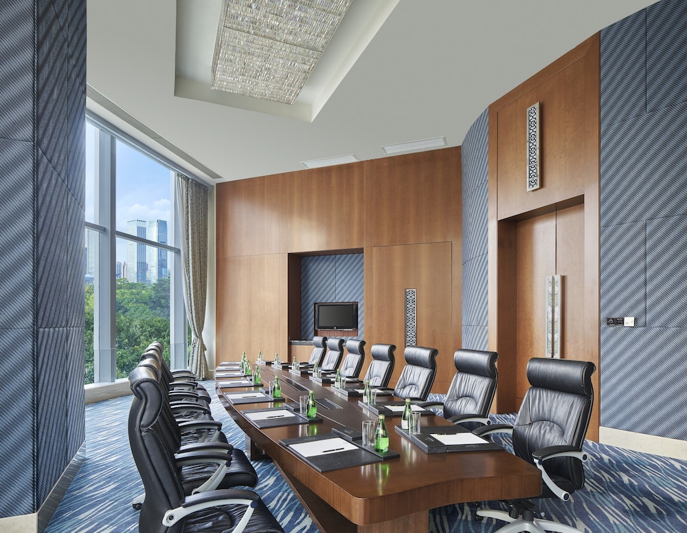 Futian Shangri-La Shenzhen 59/70