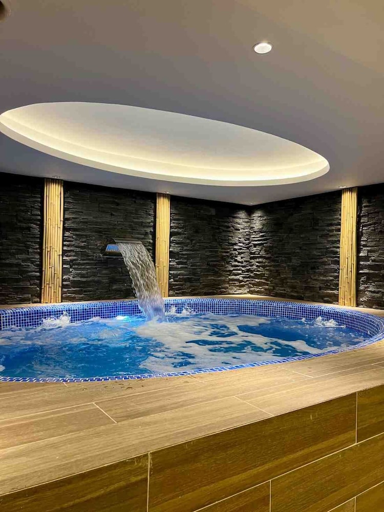 Golden Rose Hotel & Spa 21/32