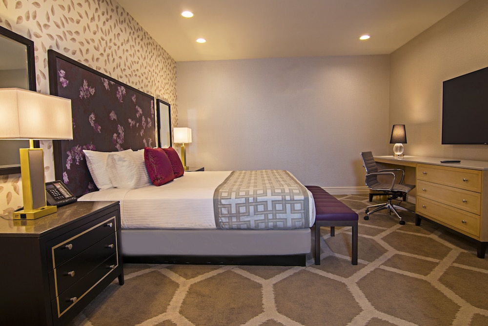 The Orleans Hotel and Casino 7/50