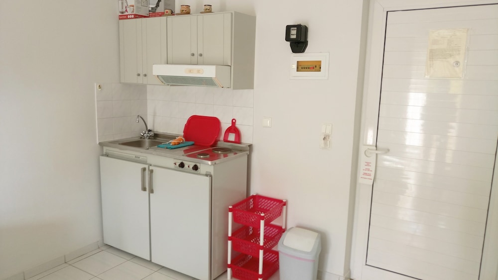 Zinovia Apartments 25/76