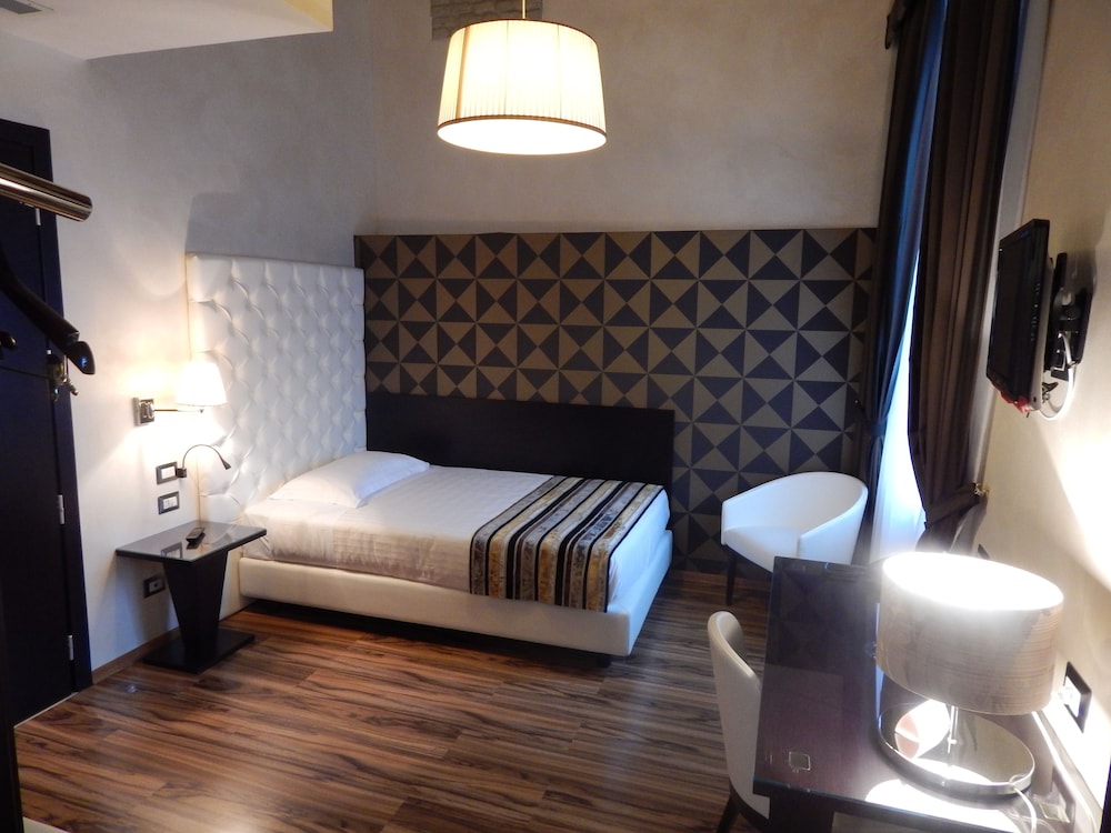 Hotel Nazionale 22/58