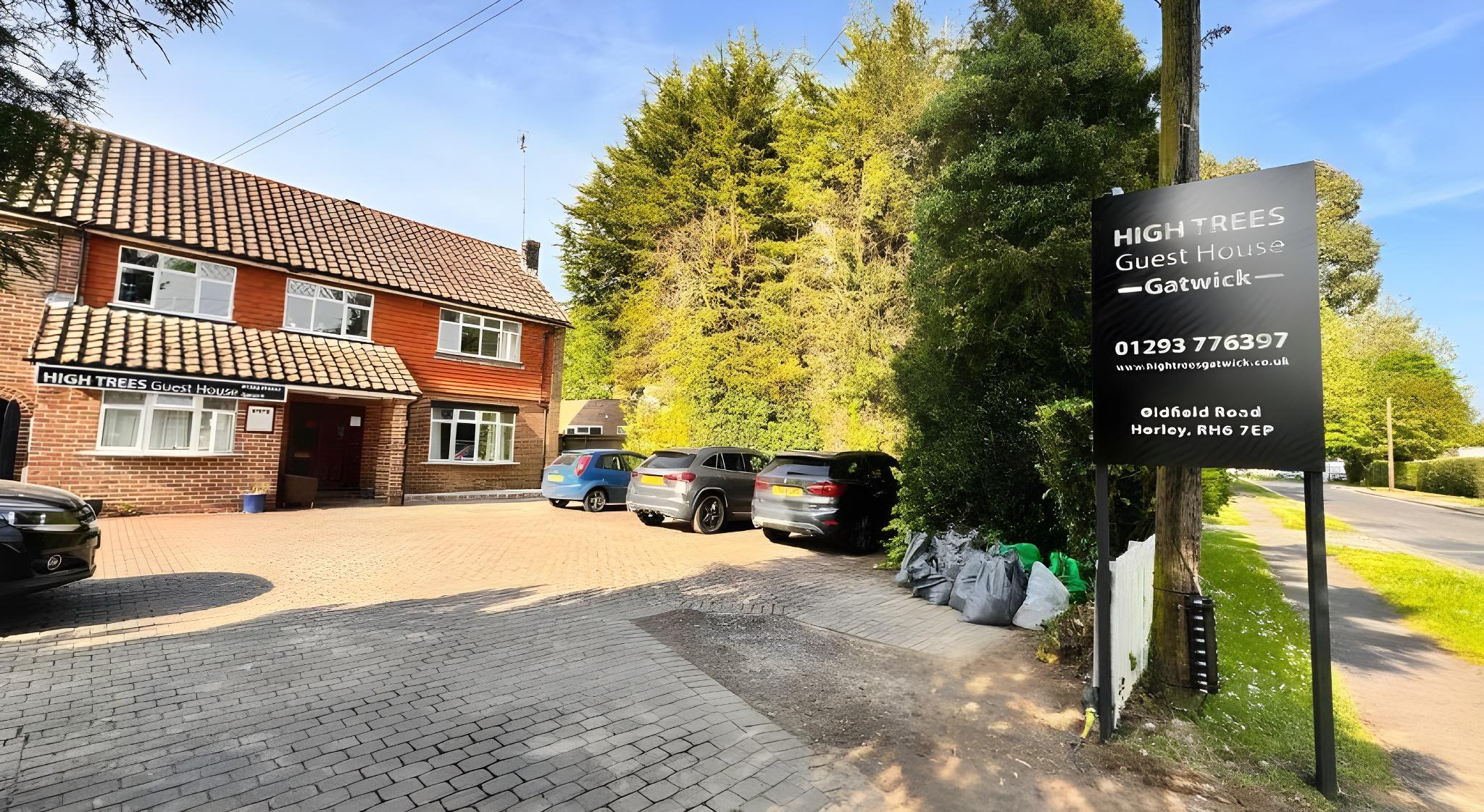 High Trees Guest House Gatwick 31/49