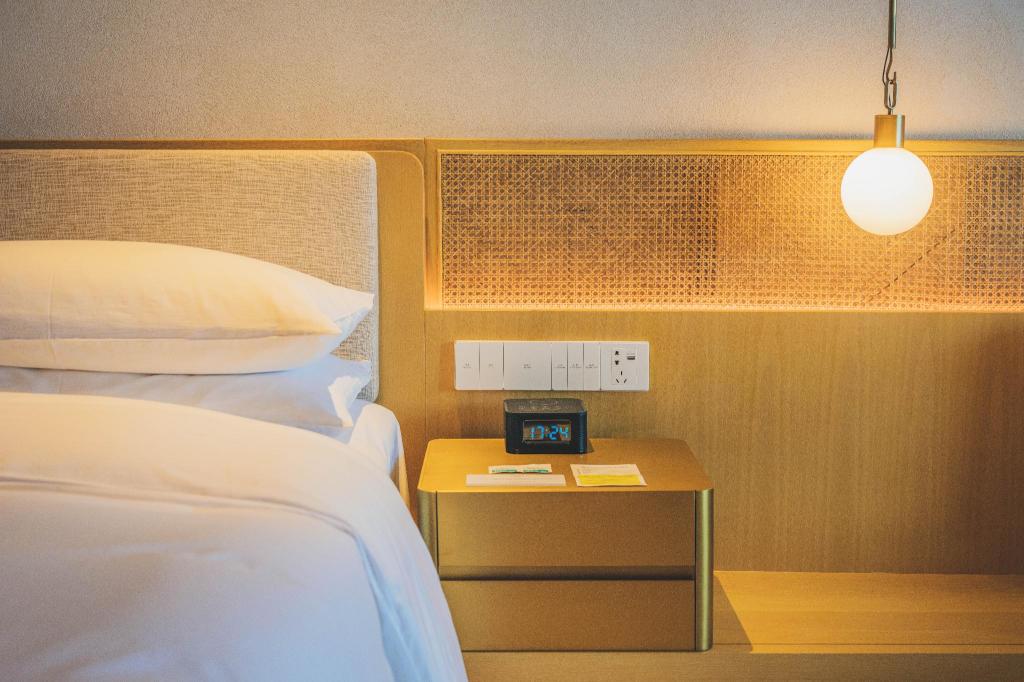 Ocean, Guest Room, Deluxe, 2 Queen Beds, Ocean View, Balcony