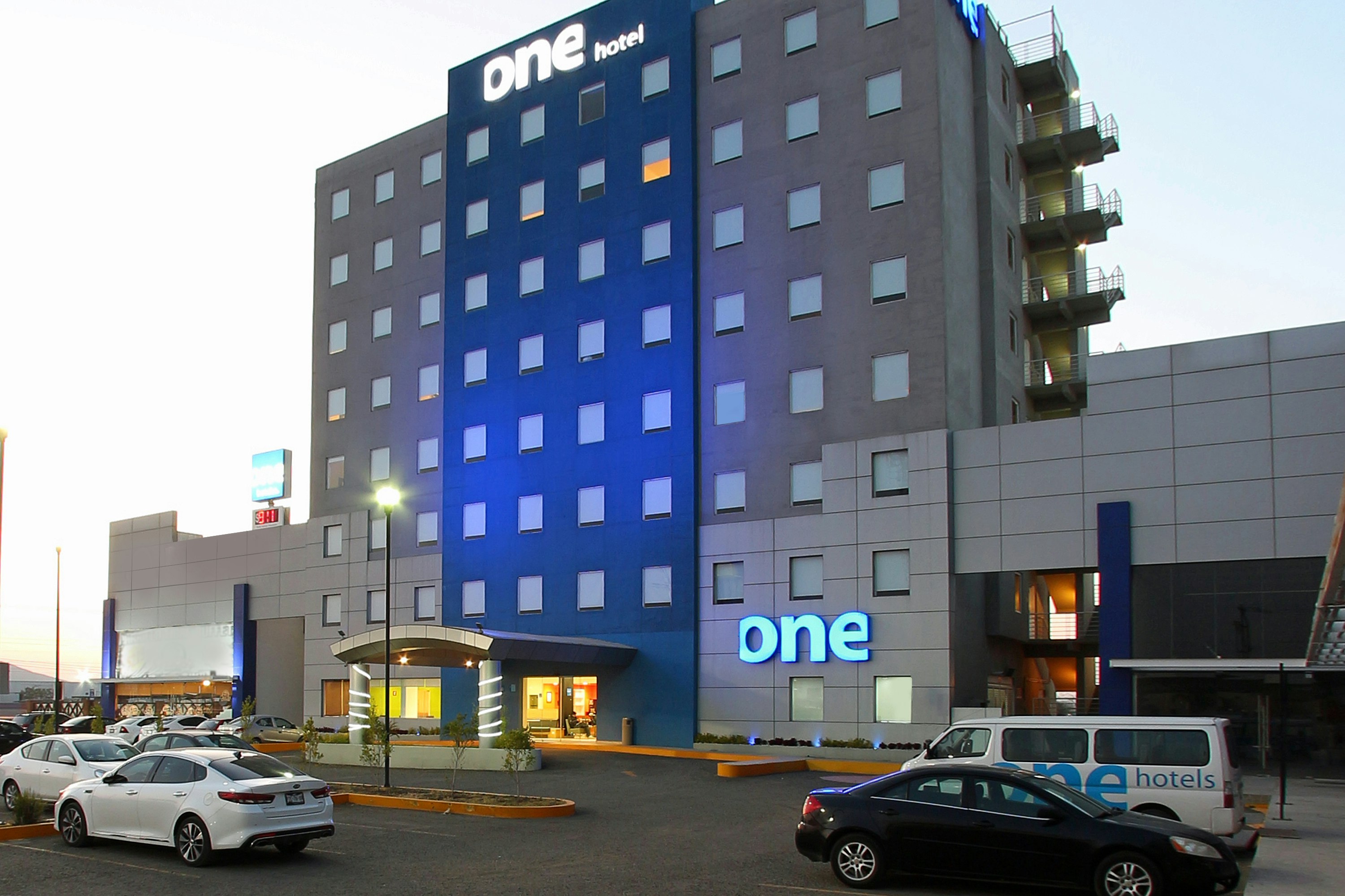 One Queretaro Aeropuerto Hotel 60/63