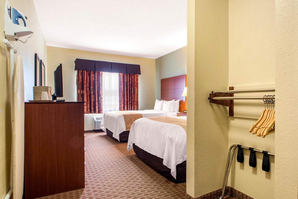 Comfort Inn & Suites Wisconsin Dells, WI 14/29