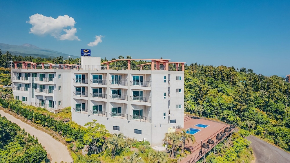 J.View Hotel 2/43