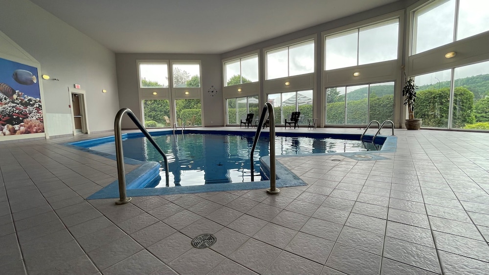 Hotel Vacances Tremblant 26/48