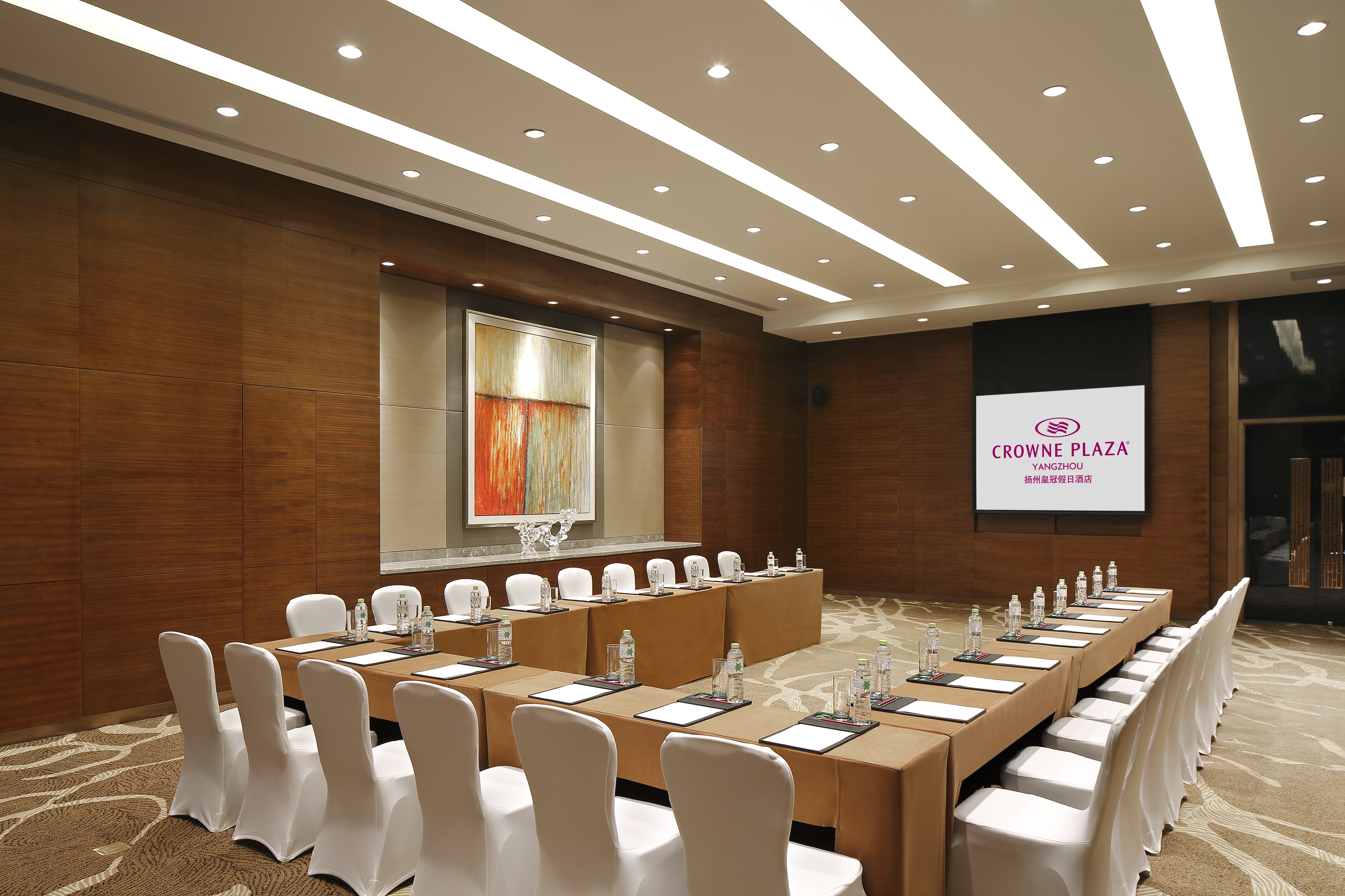 CROWNE PLAZA YANGZHOU 68/78