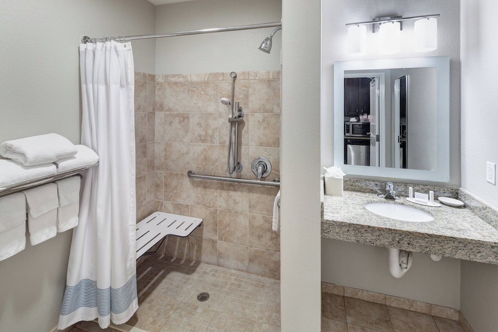 استوديو بسرير كينج مع أريكة لذوي الإعاقة، Towneplace Suites By Marriott Columbia Southeast Ft Jackson 4/6