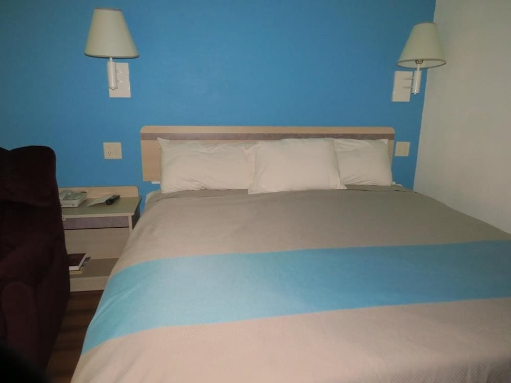 Motel6 Mitchell, SD 64/68