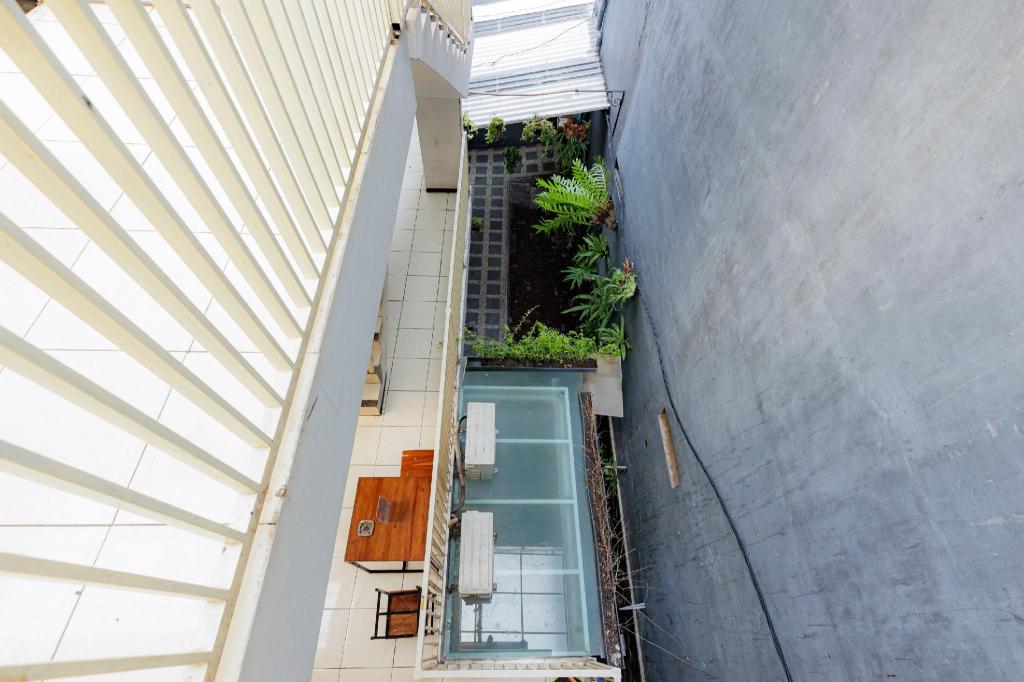 RedDoorz Plus near Malang Town Square 43/50