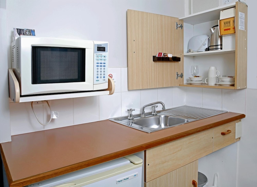 ASTON MOTEL YAMBA 46/57