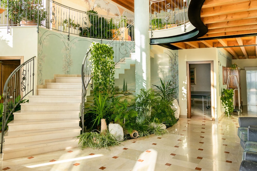 Village Hotel Lucia 3/50