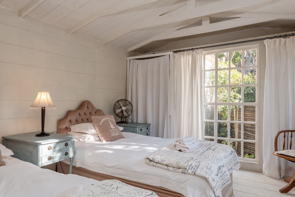 Petite Provence B B 33/68