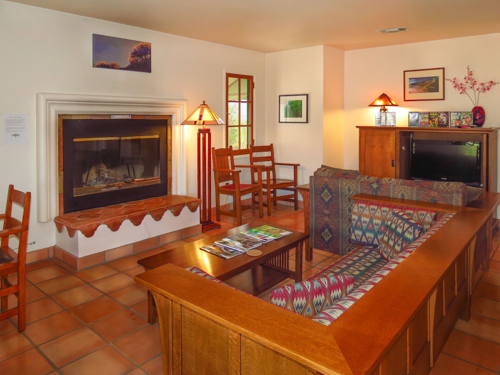 Topanga Canyon Inn Bed and Breakfast 24/49