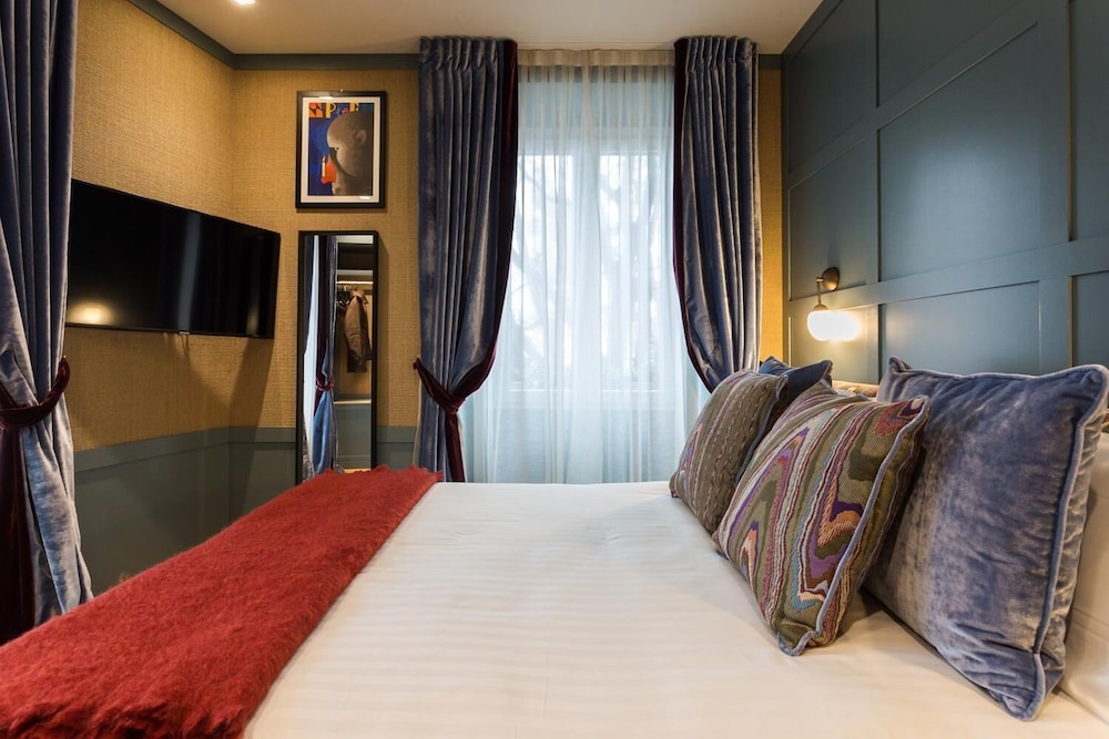 Living Suites by Brera Apartments 18/37