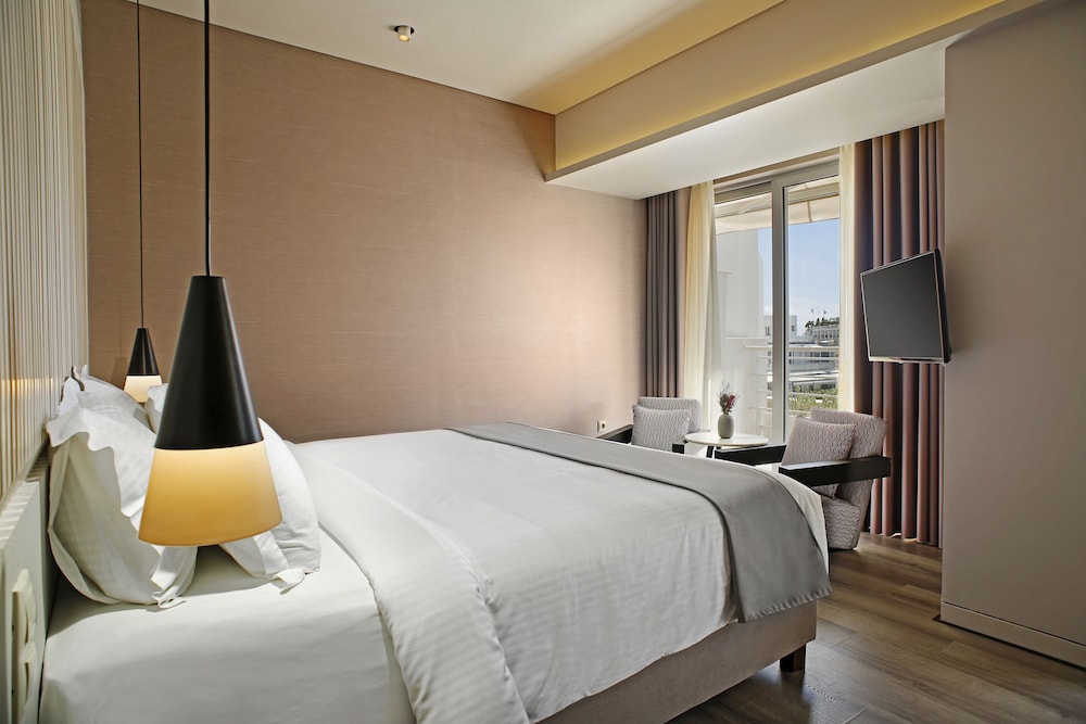 Lozenge Hotel 22/63