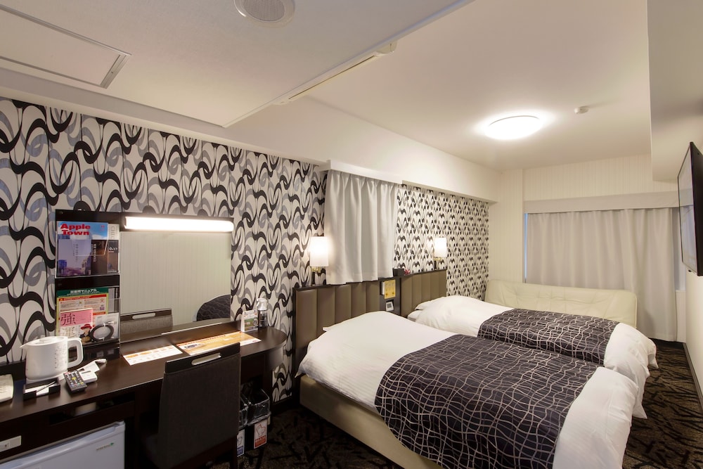 ROOM, TWIN BEDS, SMOKING
