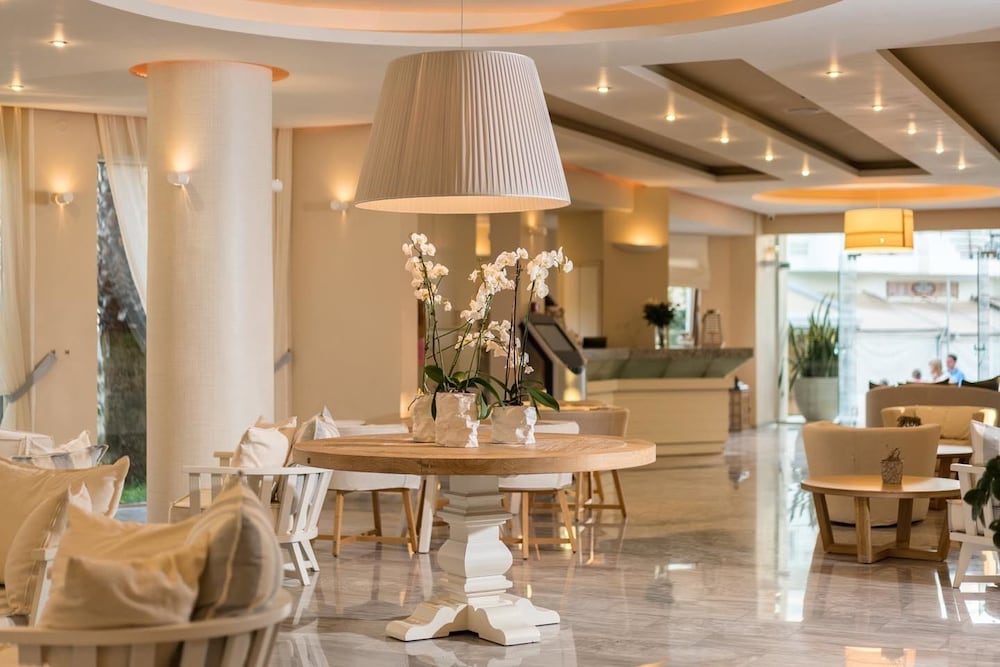 Nefeli Hotel 16/25