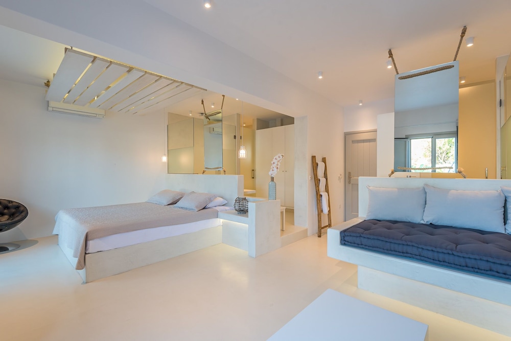 Myconian Sunrise Relais & Chateaux Hotel 52/86
