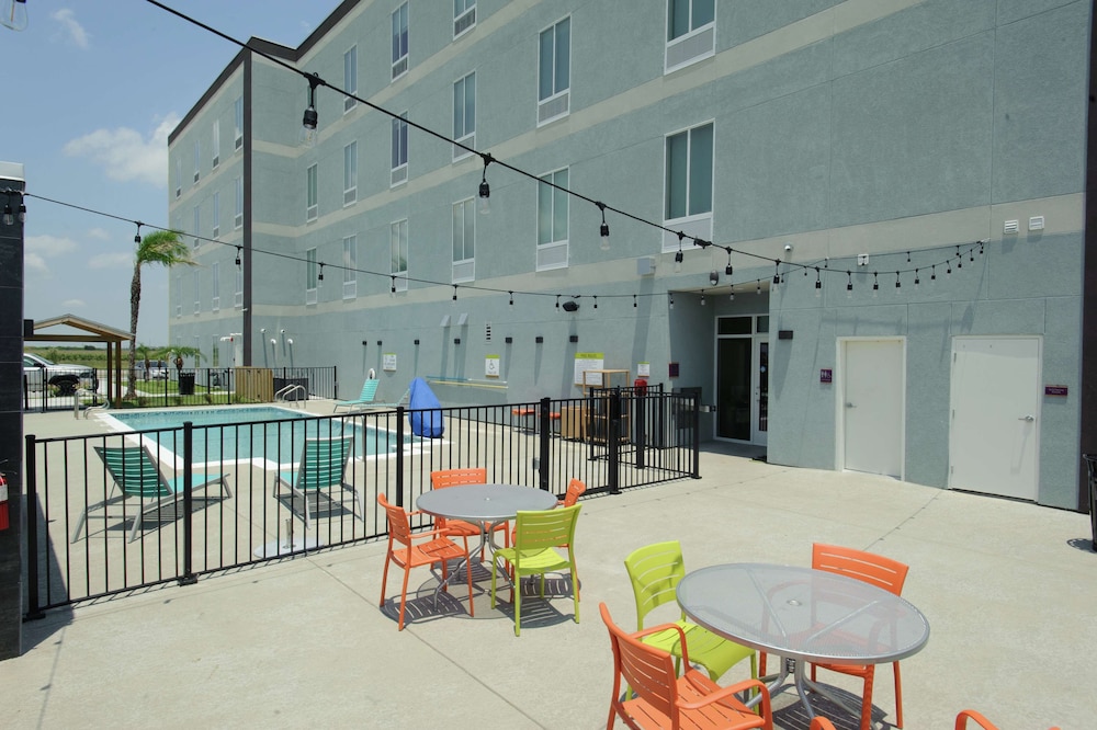 HOME2 SUITES BY HILTON PORTLAND 30/33
