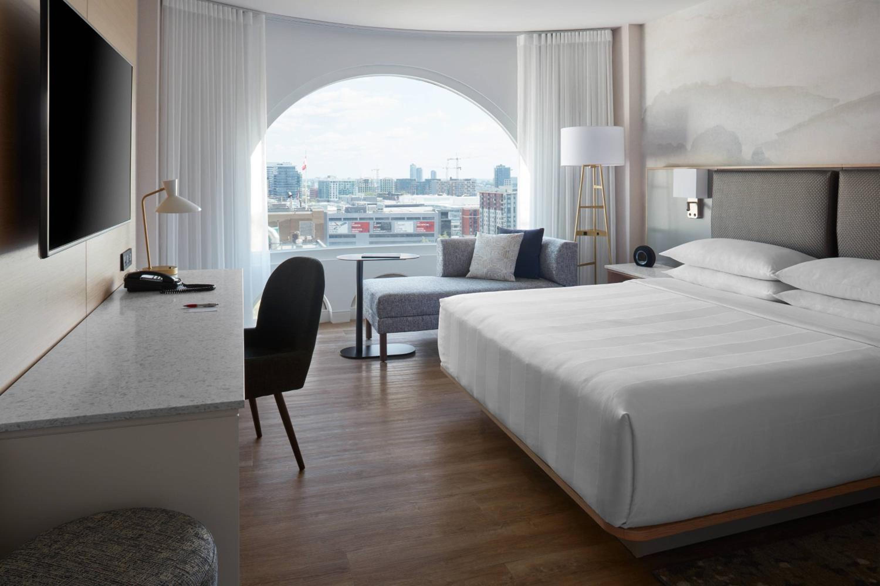 Concierge, King Bed